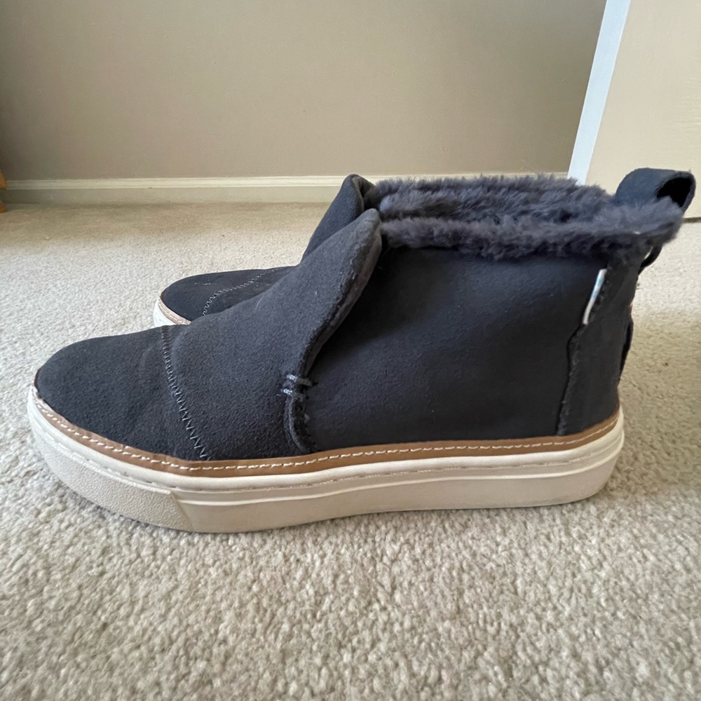 Tom’s Ankle Fleece Sneaker